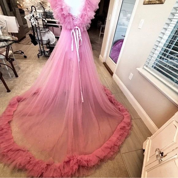 NEW Tulle Maternity Dress for Photoshoot Bridal Robe Light Pink NWOT Size L/XL - Picture 3 of 9
